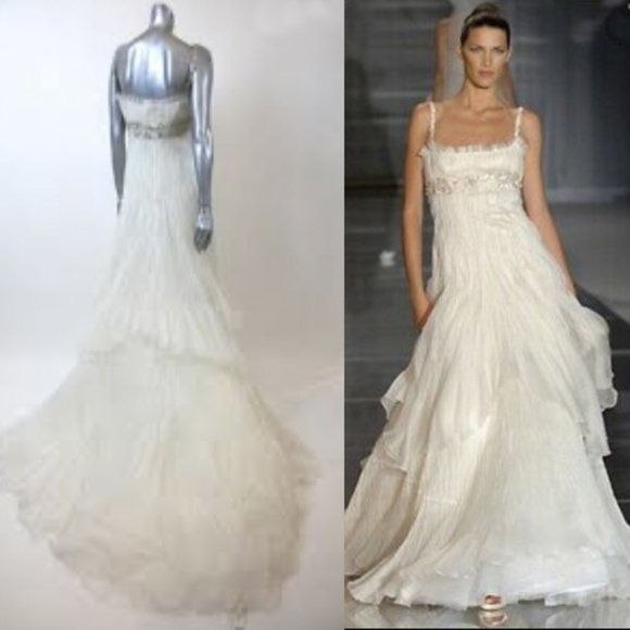 Pronovias Manuel Moto Wedding Dress - Picture 5 of 7